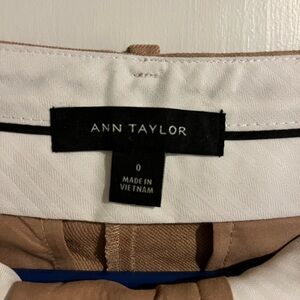 Ann Taylor Khaki Dress Pants Size 0 – Classic Straight Leg